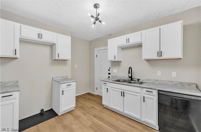 Building Photo - 3522 E 154th St