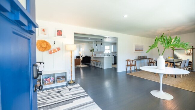 Building Photo - 4959 Parkside Dr