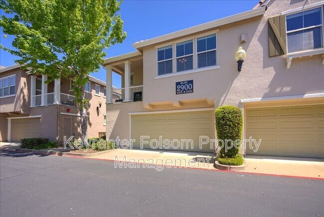 Building Photo - 2901 Esplanade Cir