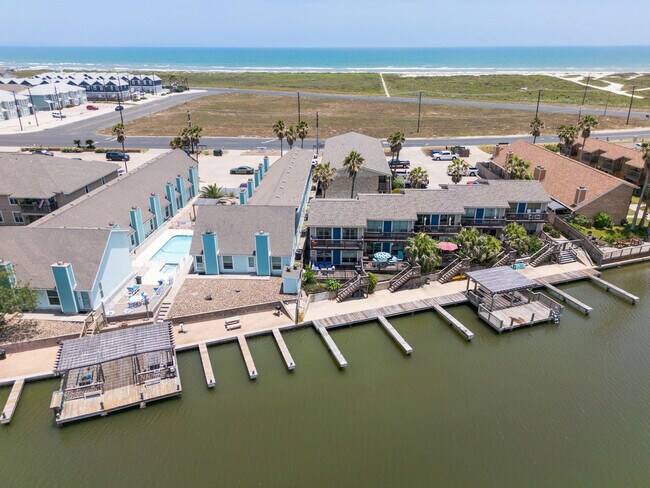 Building Photo - 15209 Leeward Dr