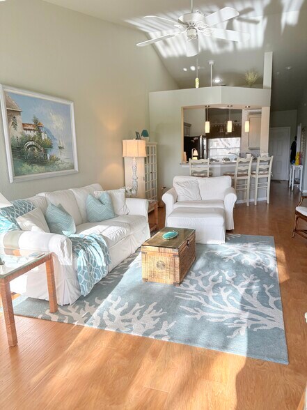 Building Photo - 9855 Costa Mesa Ln