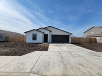 Building Photo - Brand New Home