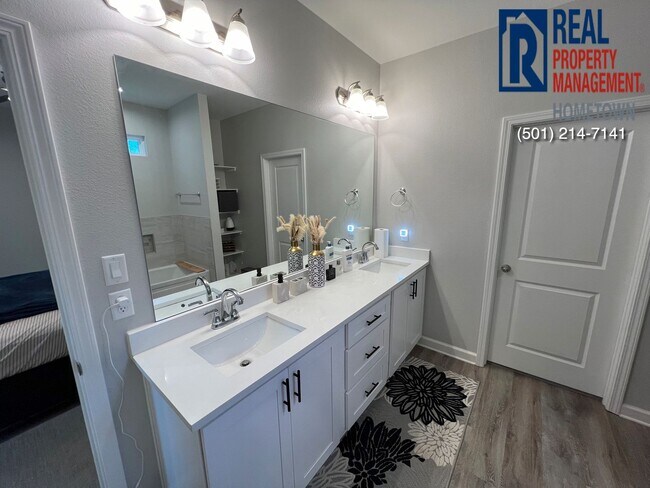 Building Photo - 25 Emma Dr