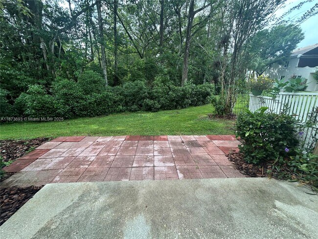 Building Photo - 4752 NW 59th Manor