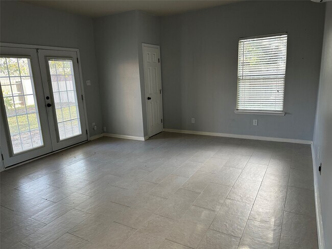 Building Photo - 3807 Belmont Turn