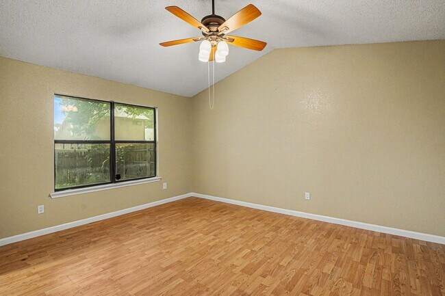 Building Photo - Recently updated 3 bedroom/2 bath home for rent