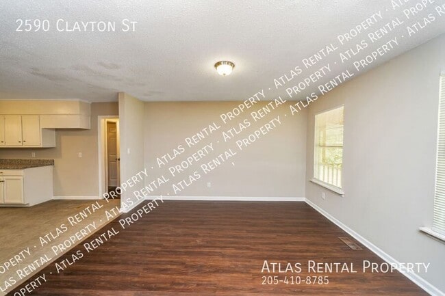 Building Photo - 2590 Clayton St