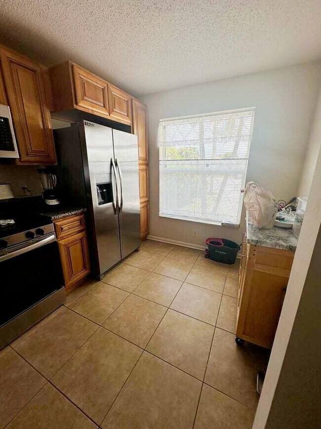 Building Photo - 134 Oakwood Dr
