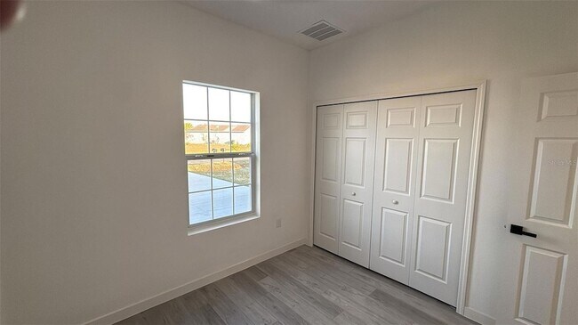 Building Photo - 833 Colville Dr