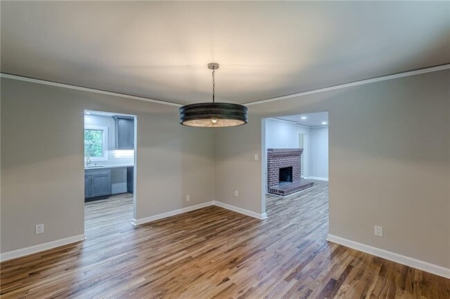 Building Photo - 1624 Dodson Dr SW