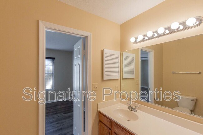 Building Photo - 506 Waters Cove Ct