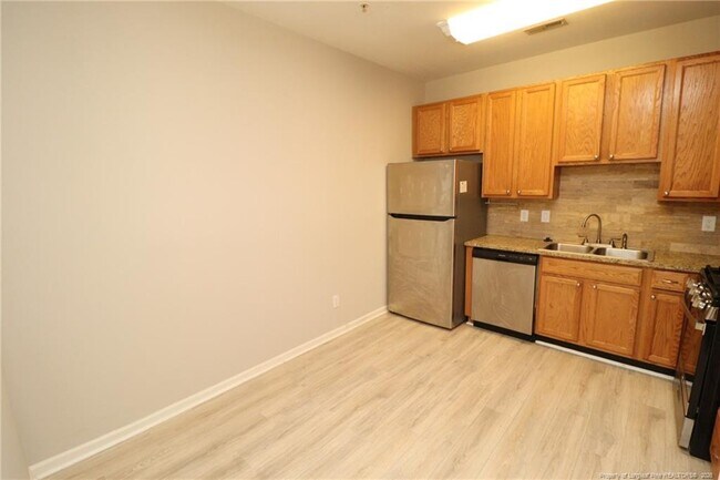 Building Photo - 8631 Neuse Club Ln