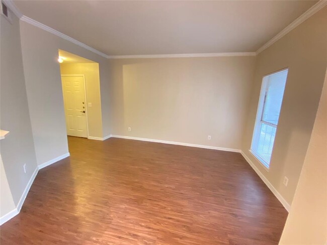 Building Photo - 6000 Shepherd Mountain Cove