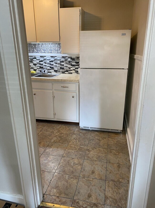 Building Photo - Myers Triplex