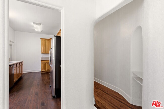 Building Photo - 4429 Finley Ave