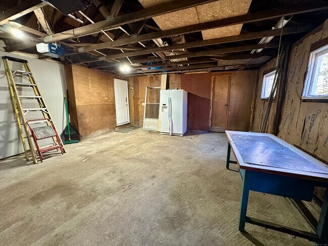 Building Photo - 248 Killingworth Turnpike