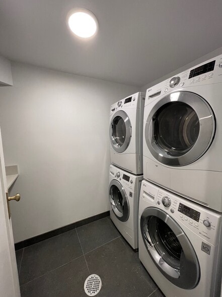 Building Photo - 130 Underhill Ave