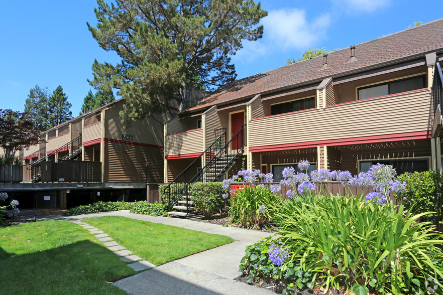 Primary Photo - Woodchase Apartment Homes