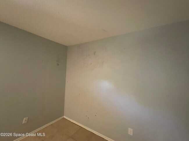 Building Photo - 753 Bianca Dr NE