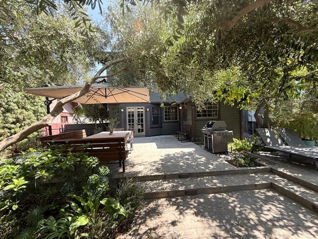 Building Photo - Furnished Craftsman Home - Pool, Entertain...