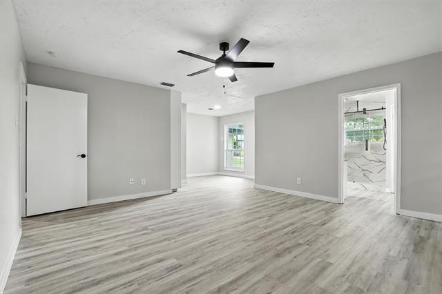 Building Photo - 2946 Ridgewood Dr