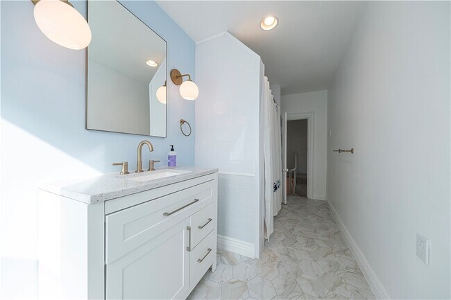 Building Photo - 274 38th St