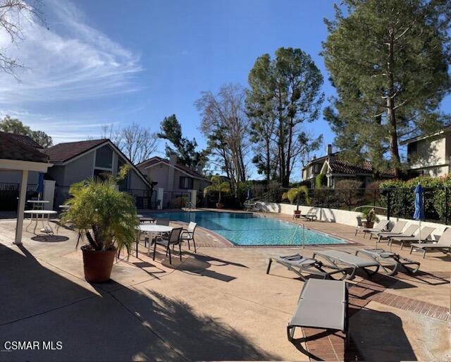 Building Photo - 924 Thistlegate Rd