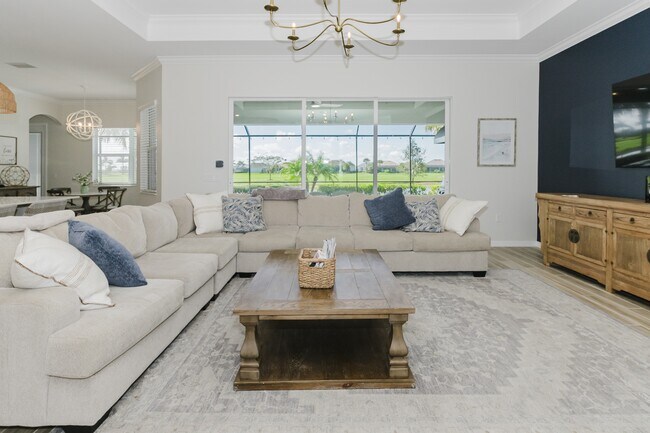 Building Photo - 6023 Diamonte Pl