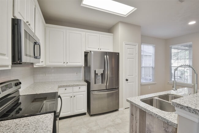 Building Photo - 6422 Encenada Green Trail