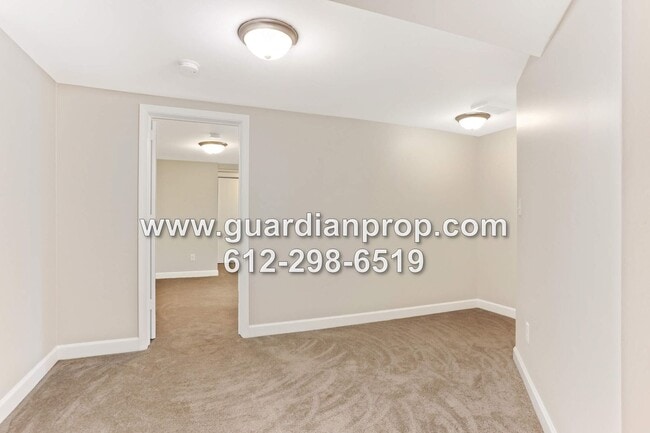 Building Photo - House Available August 1, HW Floors & Buil...