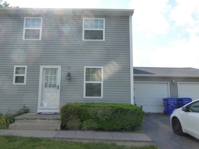 Building Photo - 21 Teakwood Ln