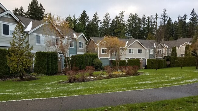 Building Photo - Klahanie 2 bedroom condo is available to m...