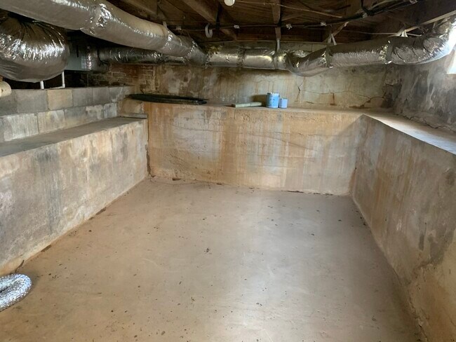 Building Photo - 2751 Lail Rd