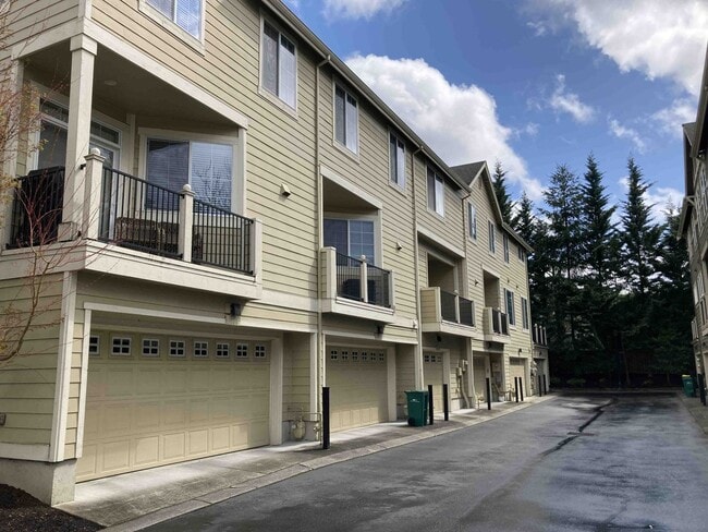 Building Photo - 2-Bedroom in Beaverton near Progress Ridge...
