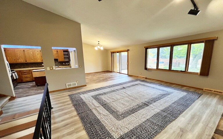 Building Photo - 3879 Polk St NE