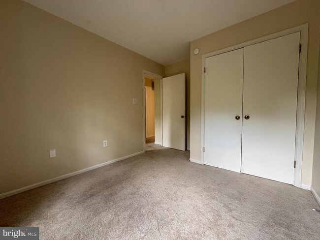 Building Photo - 306 Cherry Ct