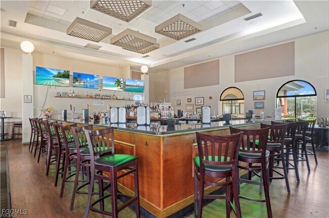 Building Photo - 3282 Sabal Springs Blvd