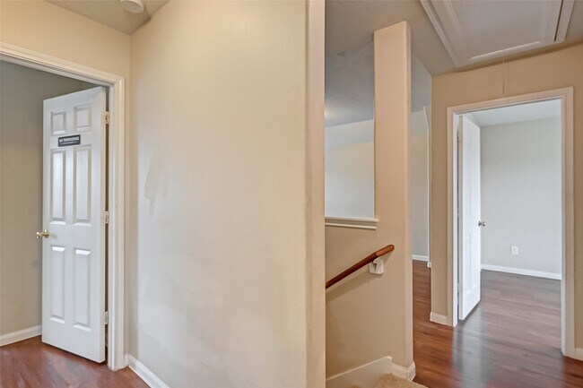 Building Photo - 838 Darbydale Crossing Ln