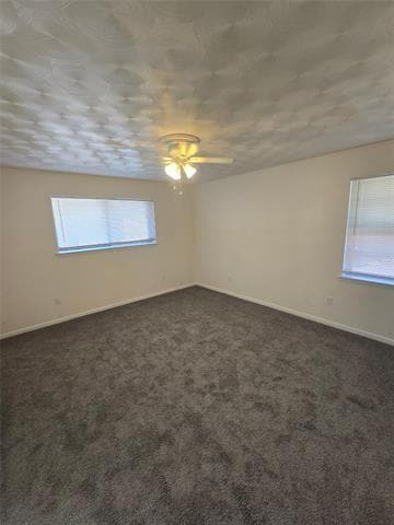 Building Photo - 921 Poinsettia Dr