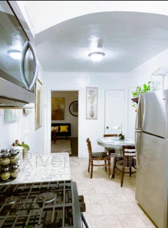 Building Photo - 6649 Berthold Ave