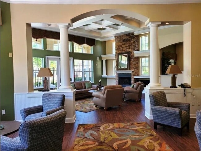 Building Photo - 10213 Courtney Palms Blvd