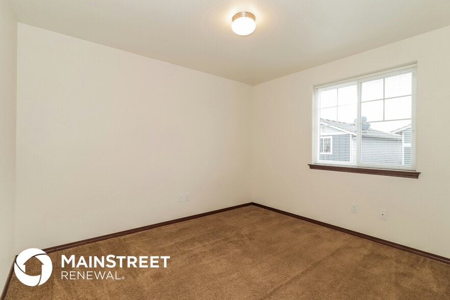 Building Photo - 4740 147th Pl NE