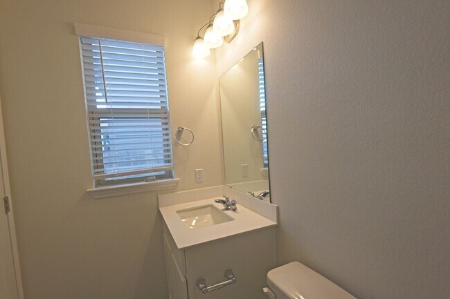 Building Photo - 352 Witchhazel Way