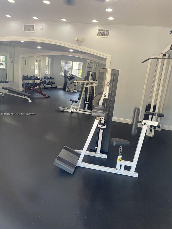 Building Photo - 8290 Lake Dr