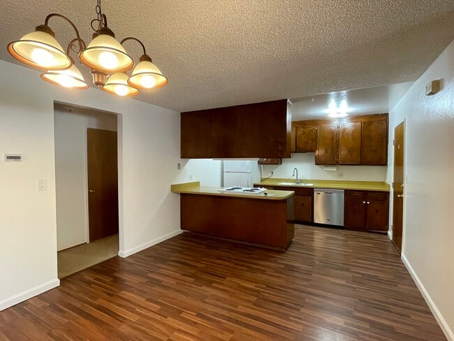 Dining Room / Kitchen - 4828 Cowell Blvd
