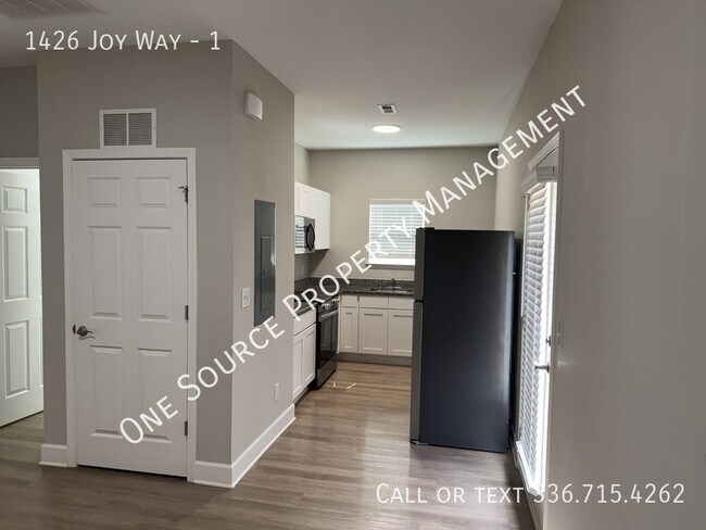 Building Photo - 1426 Joy Wy