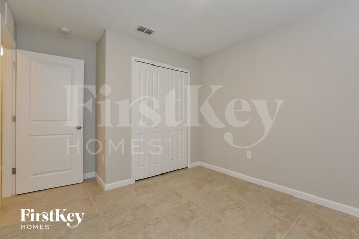 Building Photo - 465 Earhart Dr