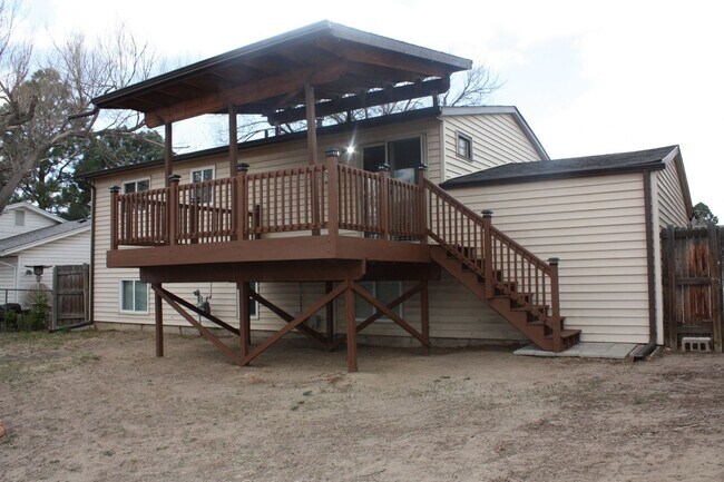 Building Photo - 1125 Peterson Rd