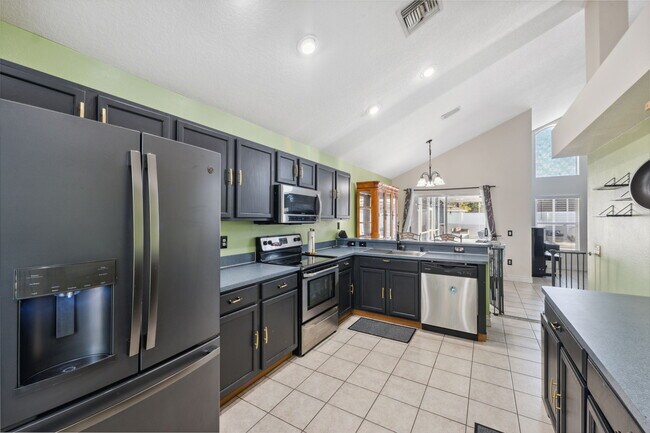 Building Photo - 3316 Pine Top Dr