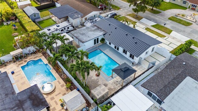 Primary Photo - 5103 SW 128th Pl